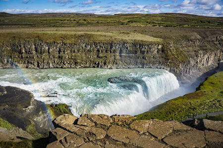 伟大的间歇瀑布冰岛