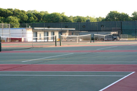 高中网球场