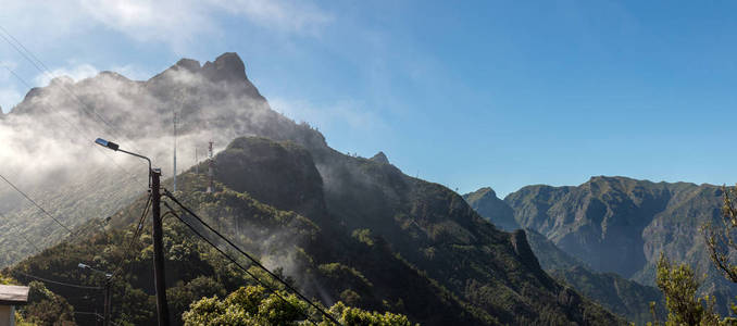 沿海山风景