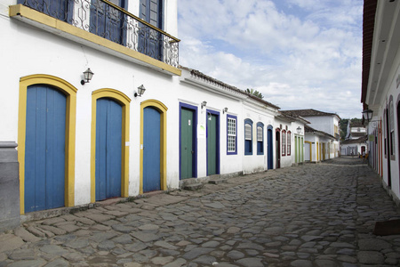帕拉地街道和大厦, 里约热内卢的状态