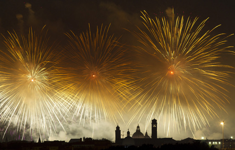 烟火庆祝活动雷登托威尼斯，意大利
