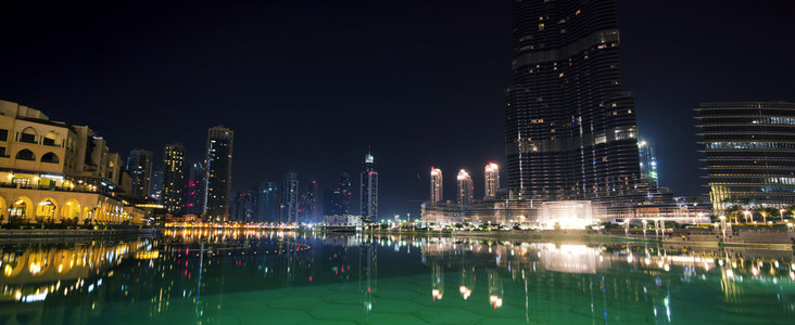 夜间迪拜全景