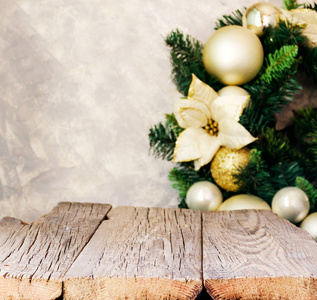 圣诞背景与木制板和圣诞装饰品, 模糊, 选择性焦点