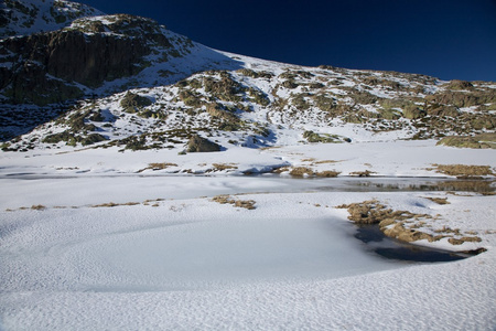 冰雪山