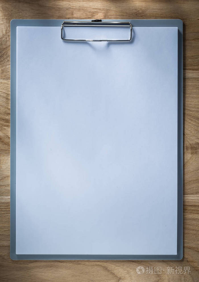 木板板上的空白纸