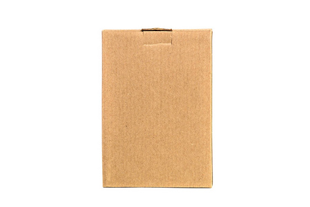 棕色托盘或牛皮纸包装或纸板盒在 w 上隔离