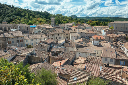 Ardeche 村 Viviers 屋顶鸟瞰图