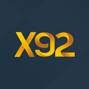 联名字母徽标 X92