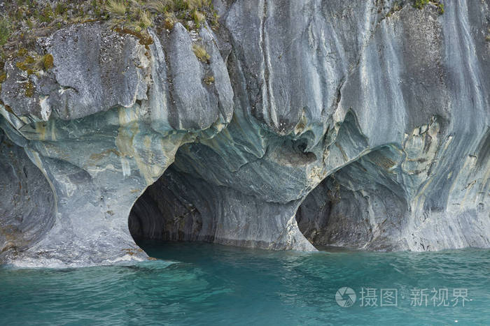 位于智利北部巴塔哥尼亚的 Carretera 南岸的一个大理石洞穴