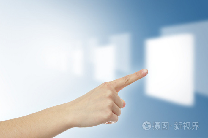 手指按压虚拟空白屏幕