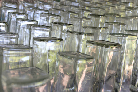 玻璃瓶工厂图片