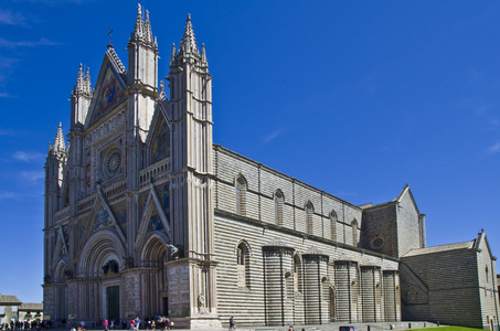 奥维耶托大教堂正面图片