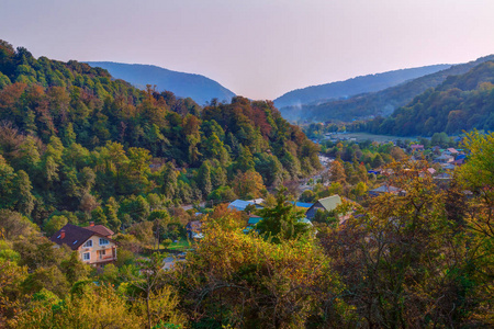 Plastunka 山谷索契R 的山地景观