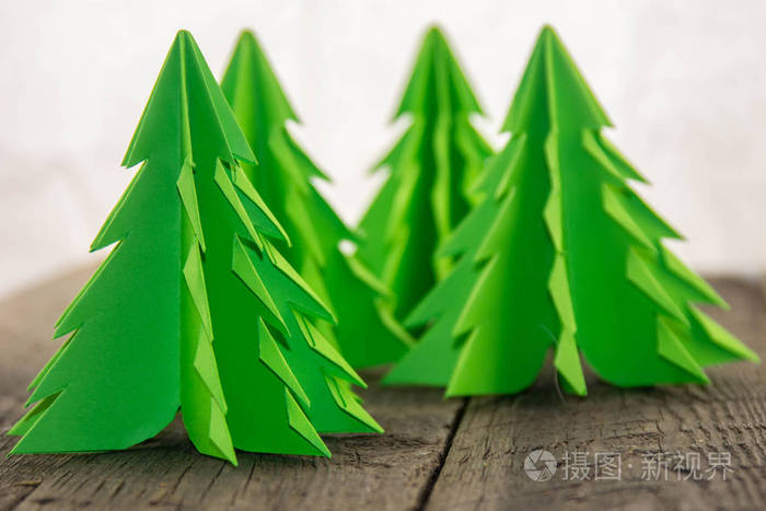 绿色折纸圣诞树