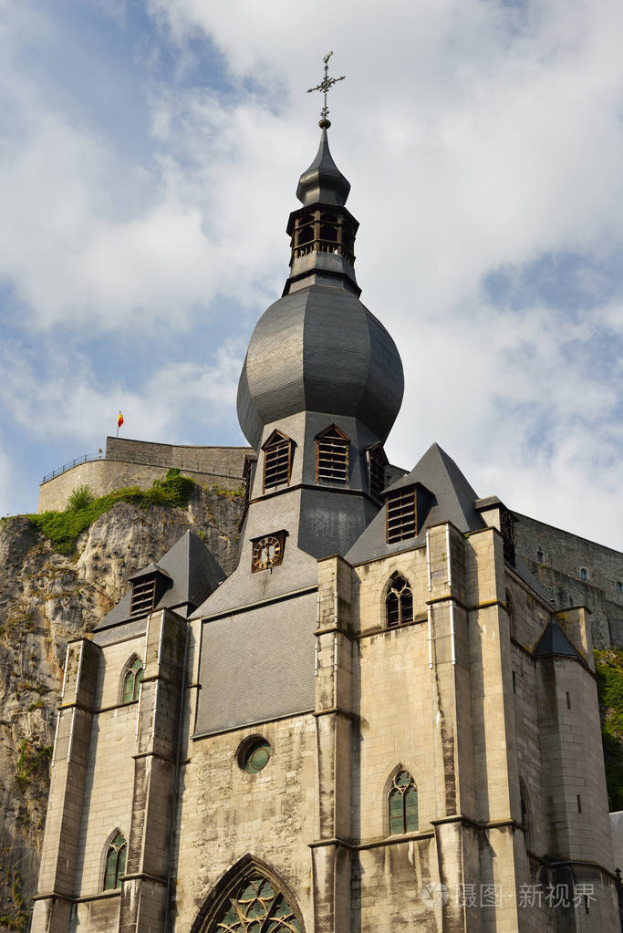 美丽的小镇迪南在比利时