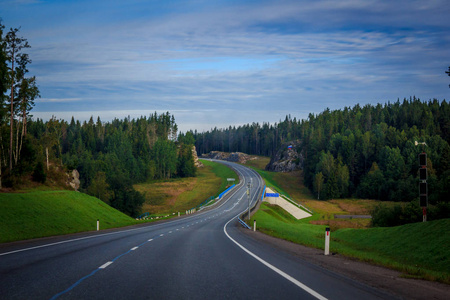 在 9 月 2017年，俄罗斯卡累利阿共和国的道路