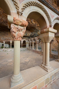 西班牙阿拉贡的圣胡安拉韦斯卡修道院