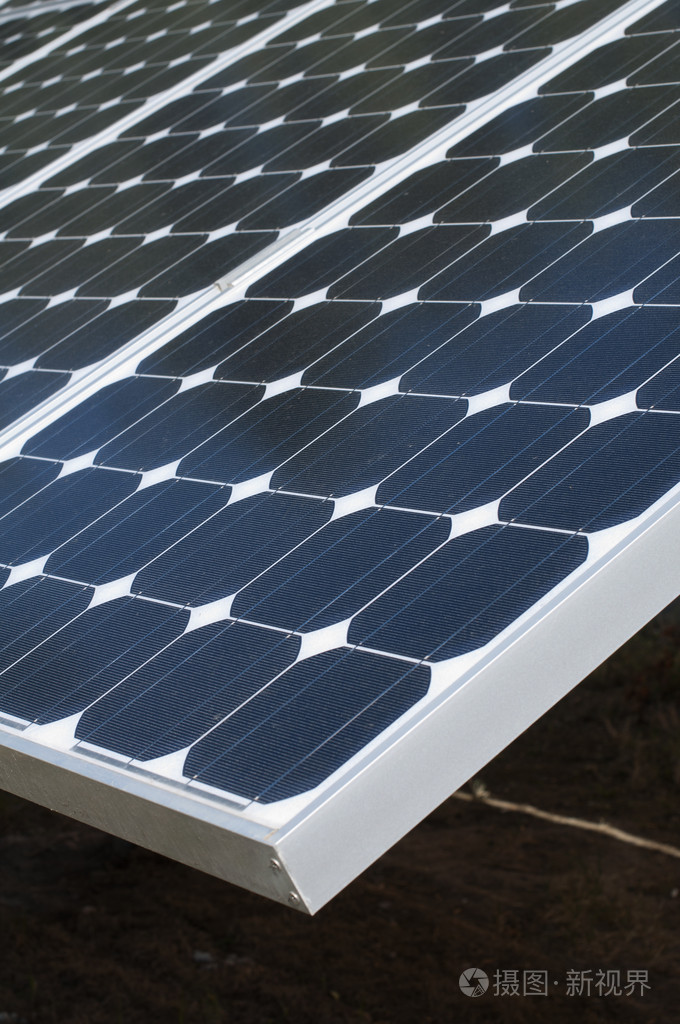 太阳能板,太阳能电池板(solar panel的复数)