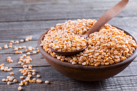 展出的黄色豌豆图片