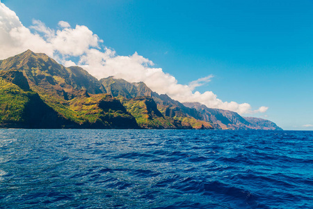 美丽的美景, 壮观的 Na 巴利海岸悬崖上的考艾岛, 夏威夷