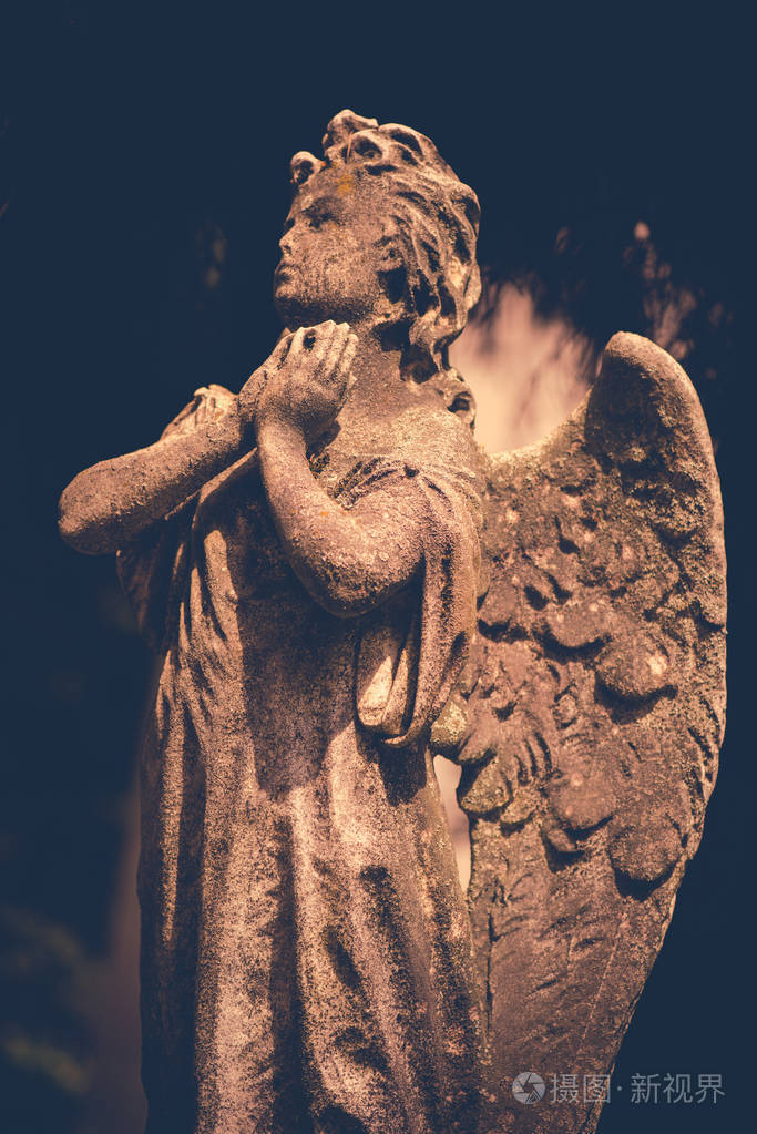 守护天使-复古风格照片