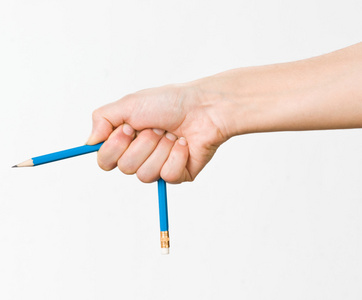 折断的铅笔图片