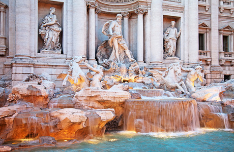 许愿池位于欧洲意大利，是罗马最壮观的喷泉