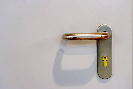 带锁门把手图片