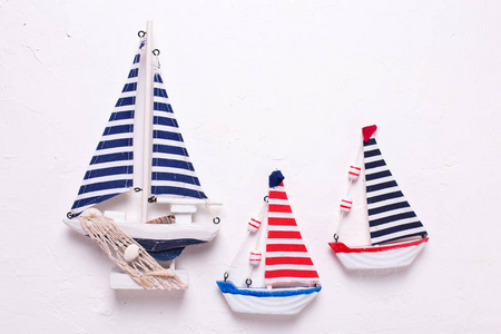 三装饰木小船