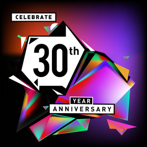 第三十周年贺卡与丰富多彩的背景。几何彩色背景上的生日 logo