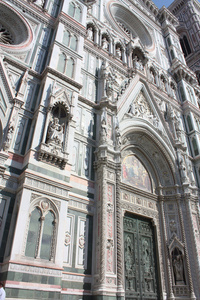 monumerntal 门的佛罗伦萨大教堂
