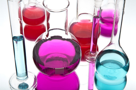 彩色化学品实验室玻璃器皿图片