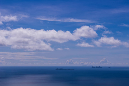 海洋岛和蓝天