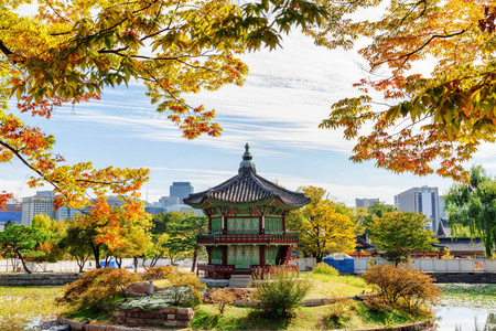 令人惊叹的首尔关元荣馆秋景