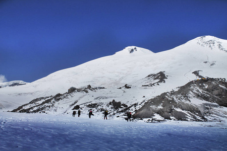 这张照片是在一次远征 Elbrus