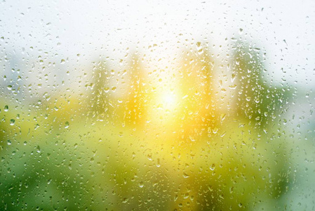 秋窗大雨滴, 日落背景