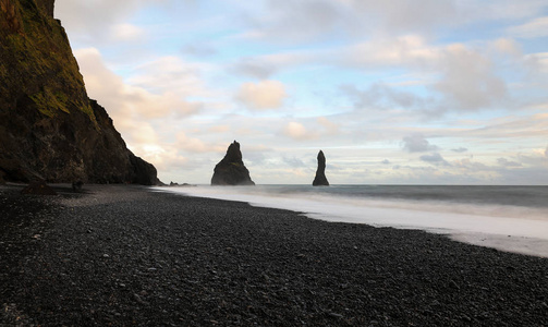 冰岛 Reynisdrangar 黑沙滩