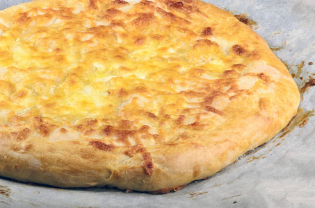 Khachapuri, 孤立在白色背景。Khachapuri 是一个全国面粉盘在佐治亚