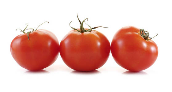 番茄新鲜分离在白色背景上