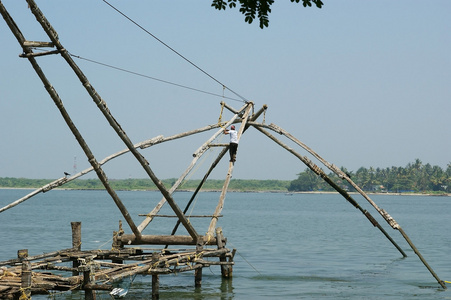 中国捕鱼网。印度喀拉拉邦文伯纳德湖