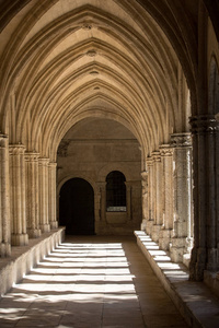 罗马式修道院圣圣特罗菲姆大教堂在阿尔勒教堂。普罗旺斯, 法国