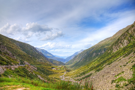 高山峡谷，瑞士，欧洲的全景视图