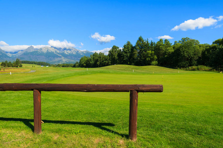 高尔夫球场乡村景观 Tatra 山, Tatranska Lomnica, 斯洛伐克