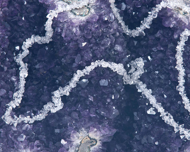 清除石英大跌芯片项链紫水晶 geode 提出了