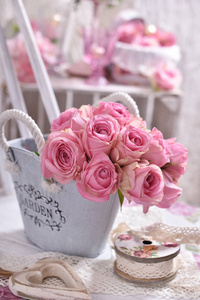 破旧别致的粉红色玫瑰装饰风格
