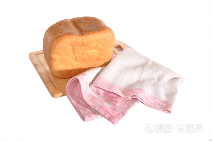 面包的面包和毛巾躺上船