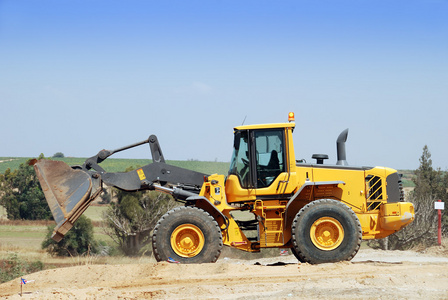 拖拉机翻车机拖车图片