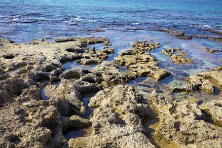 洛基海滨。Rosh Hanikra 海自然保护区。以色列