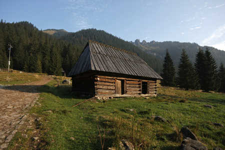 山，特拉波兰