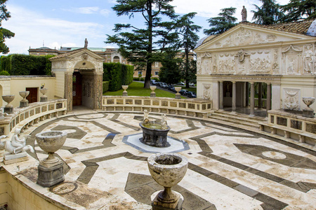 从意大利罗马梵蒂冈花园到教皇科学院的别墅 Casina 景观